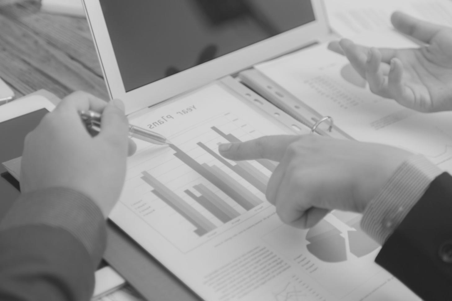 Análisis financiero avanzado con herramientas modernas